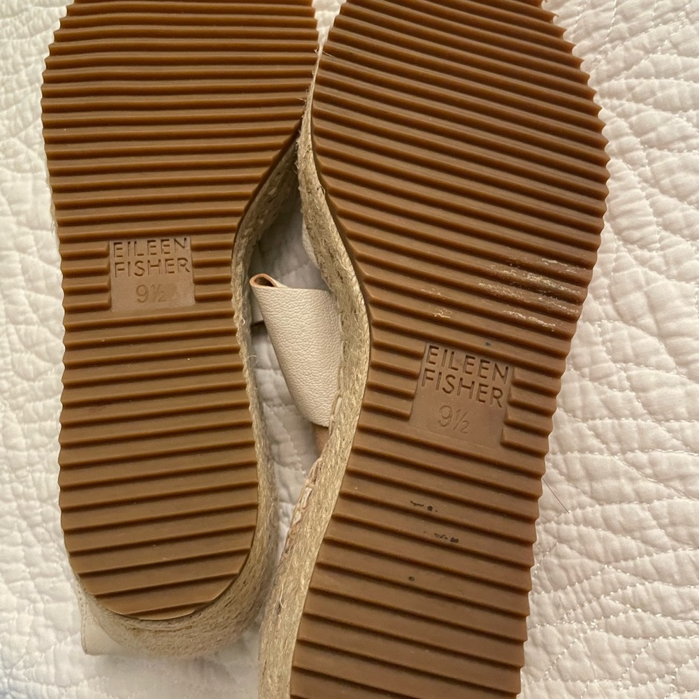 Eileen Fisher Off-White Leather Espadrille Wedge Sandal - Picture 9 of 10